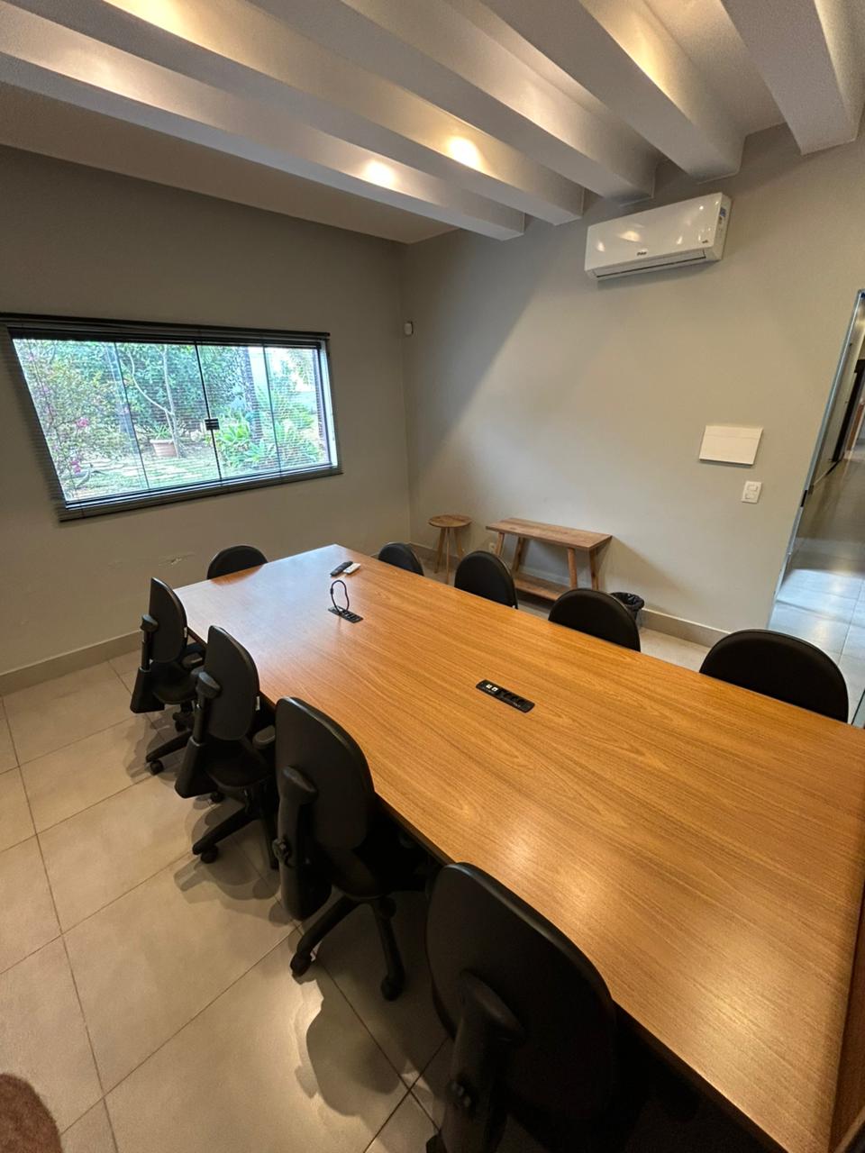 Sala de reunião do Ânima Coworking